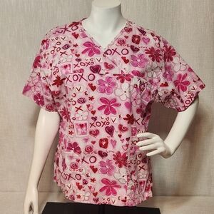 Peaches Pink Love XOXO Scrubs Top Large